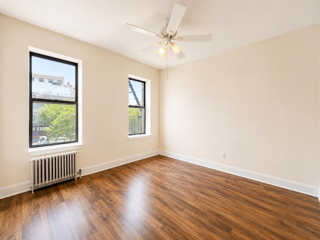 3415 Broadway - Photo 4