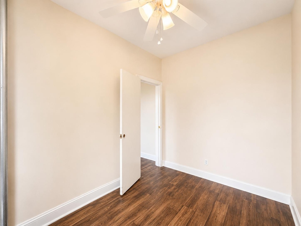 3415 Broadway - Photo 2