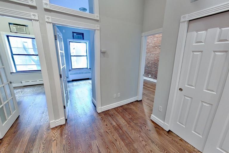E 16th St - Photo 1
