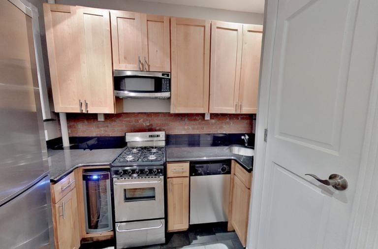 East 83rd Street - Photo 3