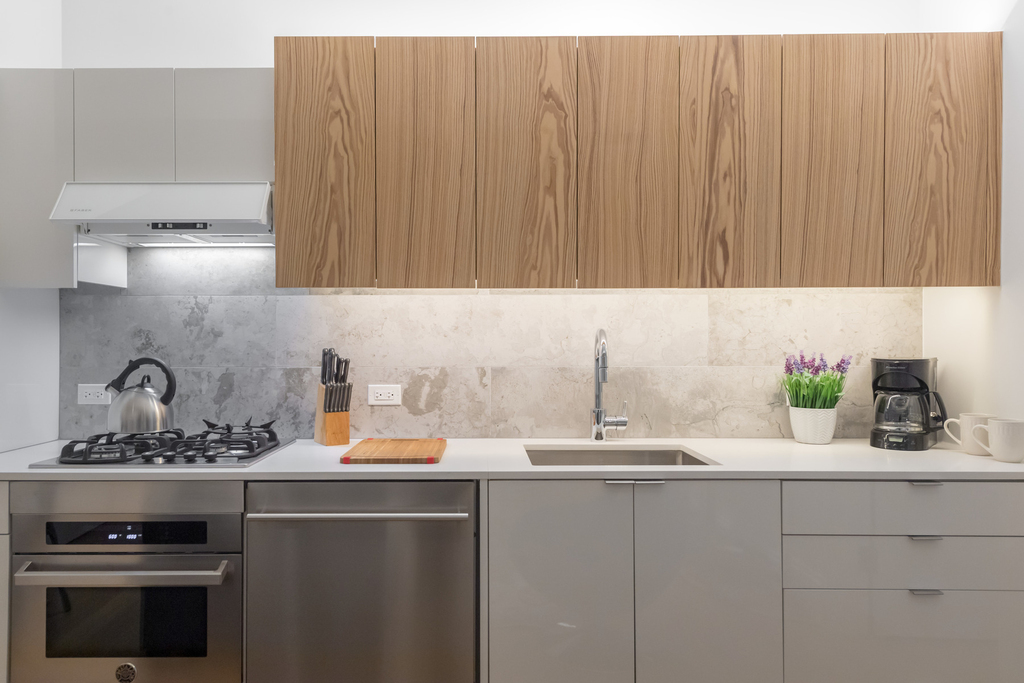 600 W 58th St - Photo 1