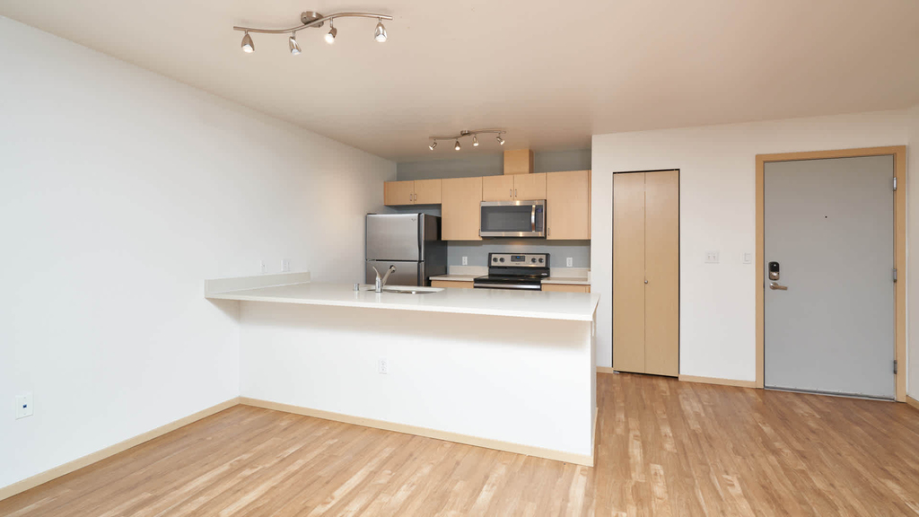 1530 15th Ave - Photo 6