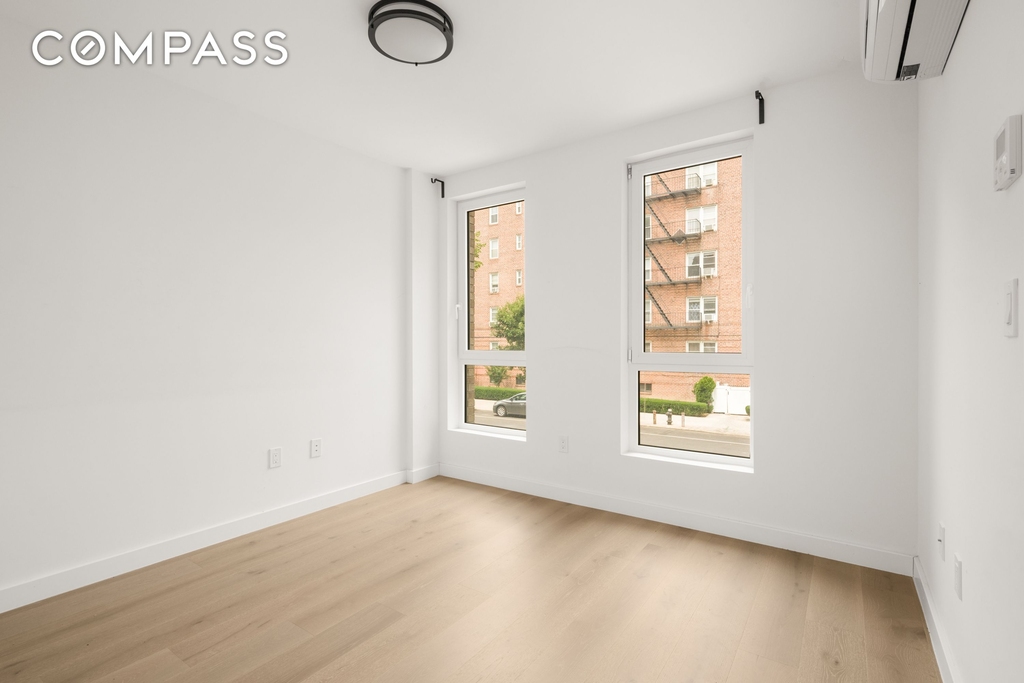 Avenue H - Photo 10