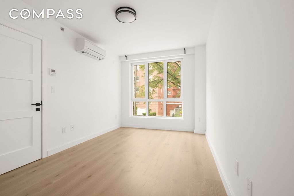 Avenue H - Photo 9