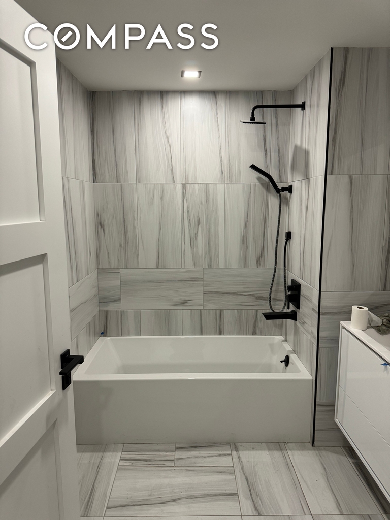 Avenue H - Photo 6