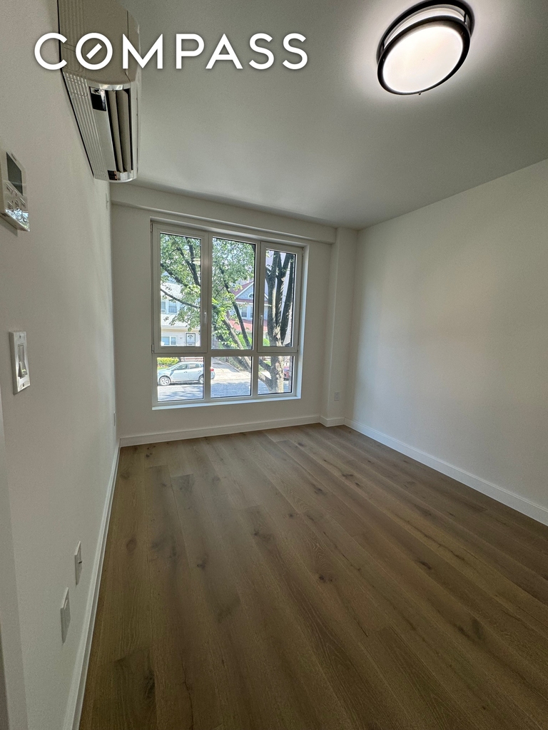 Avenue H - Photo 2