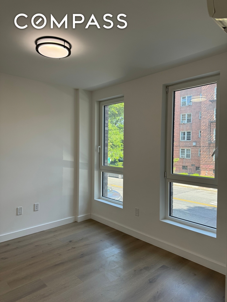 Avenue H - Photo 3