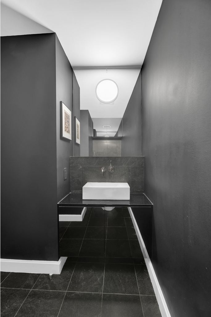 100 W 58th St - Photo 5