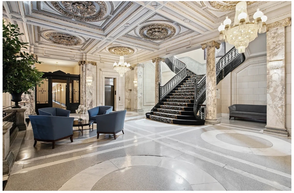 240 Centre St - Photo 11