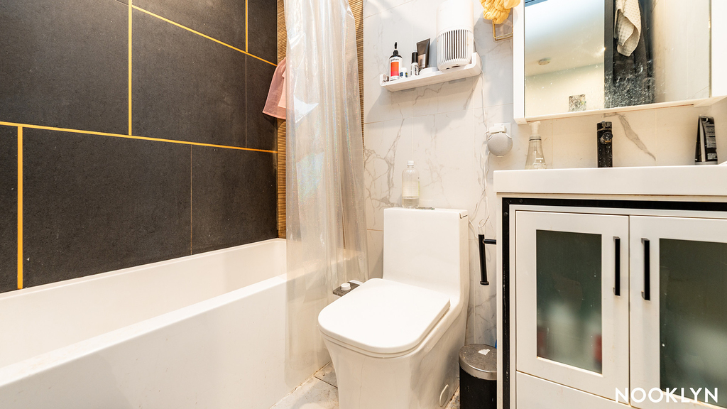 221 Martense St 11226 - Photo 4