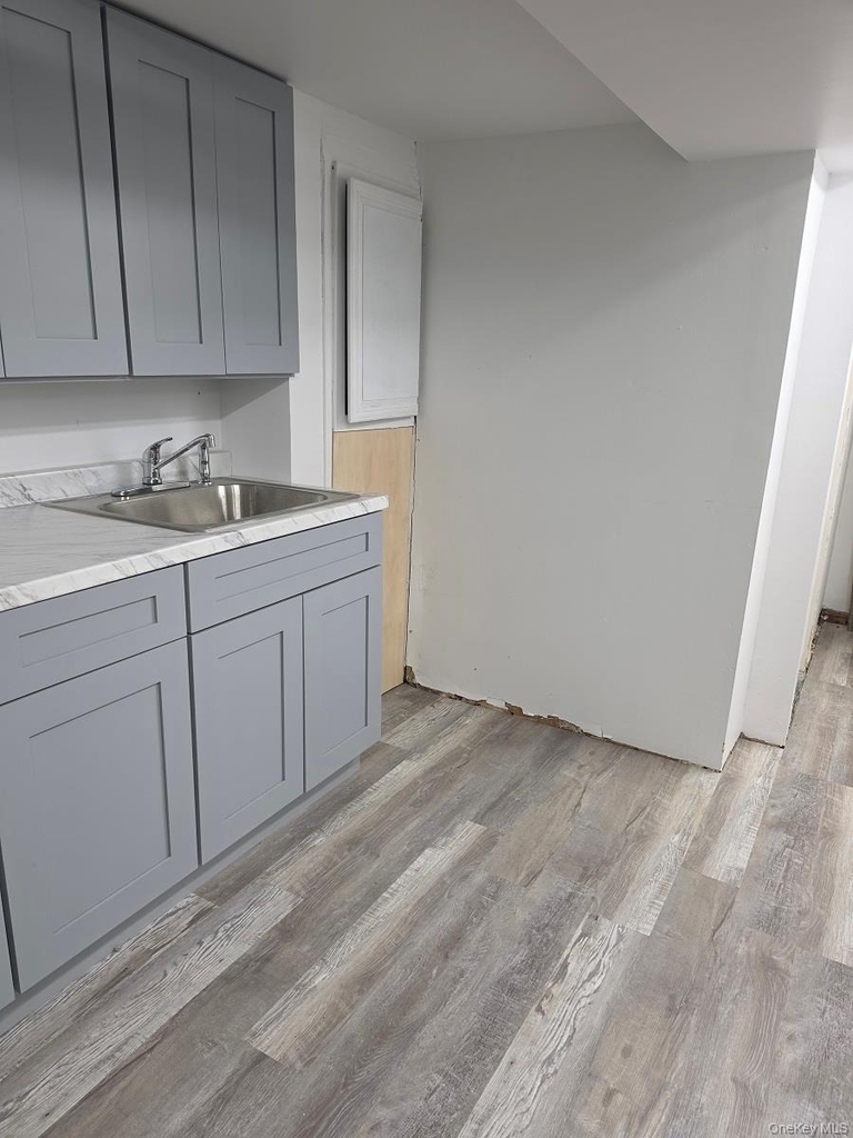 412 Keller Avenue - Photo 1