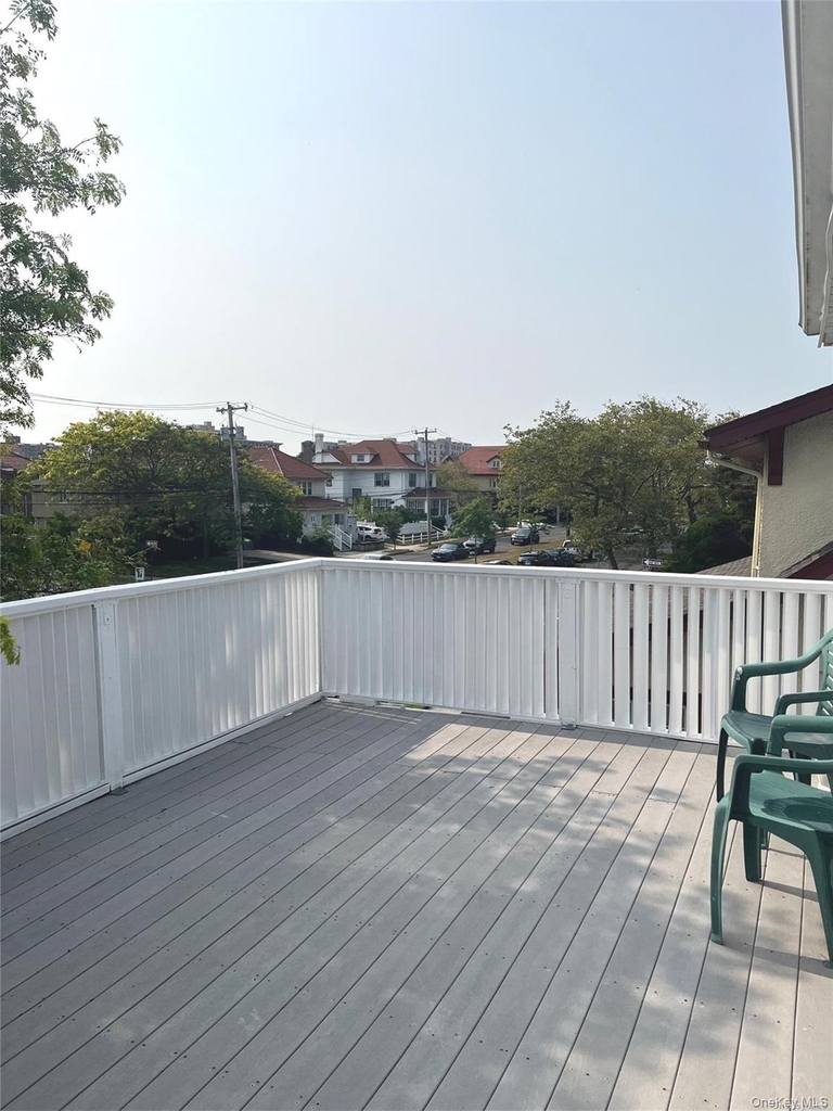307 Magnolia Boulevard - Photo 14