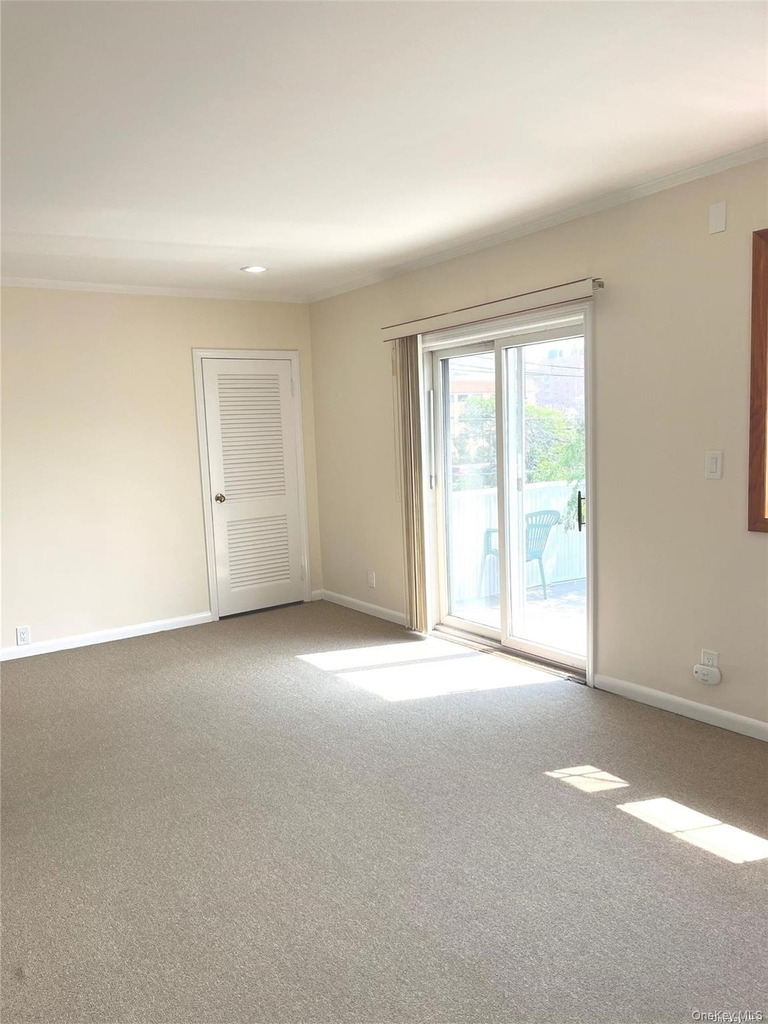 307 Magnolia Boulevard - Photo 4