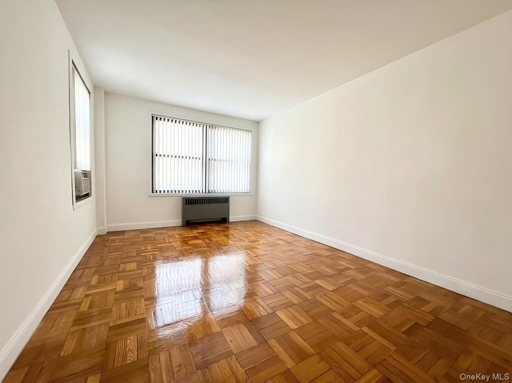 98-50 63 Drive - Photo 1