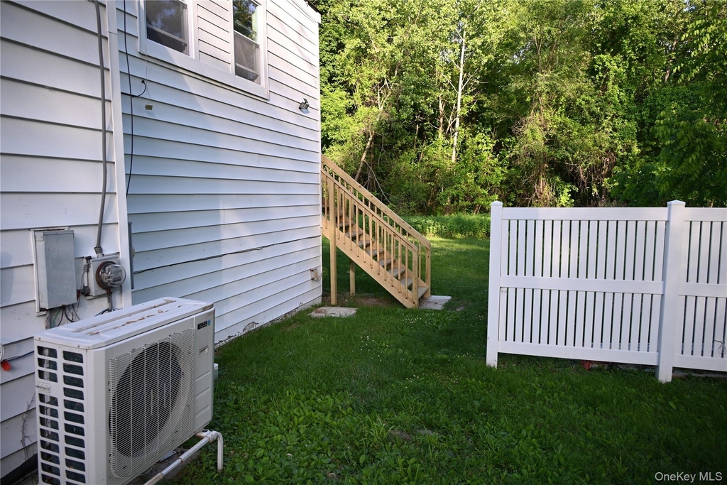 1040 Dutchess Turnpike - Photo 15