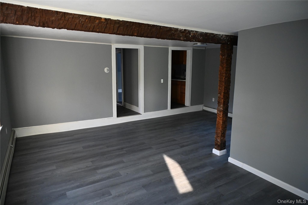 1040 Dutchess Turnpike - Photo 2