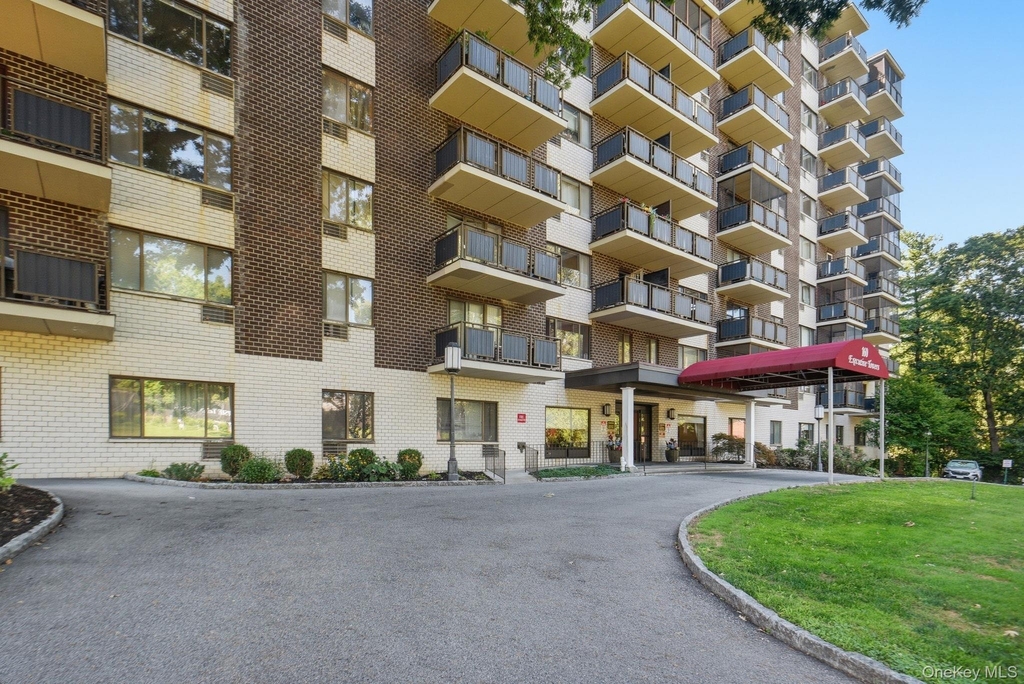 160 Academy Street - Photo 1
