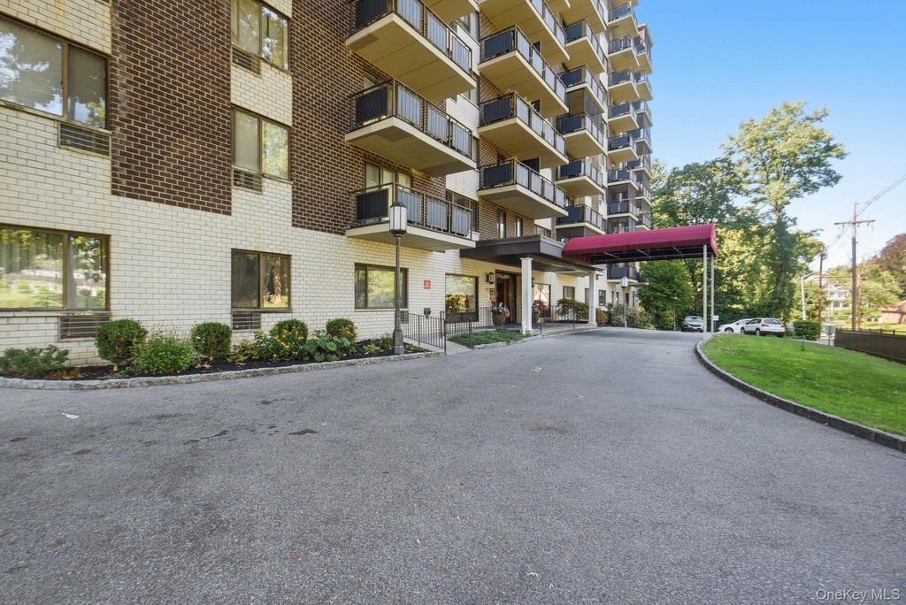 160 Academy Street - Photo 2