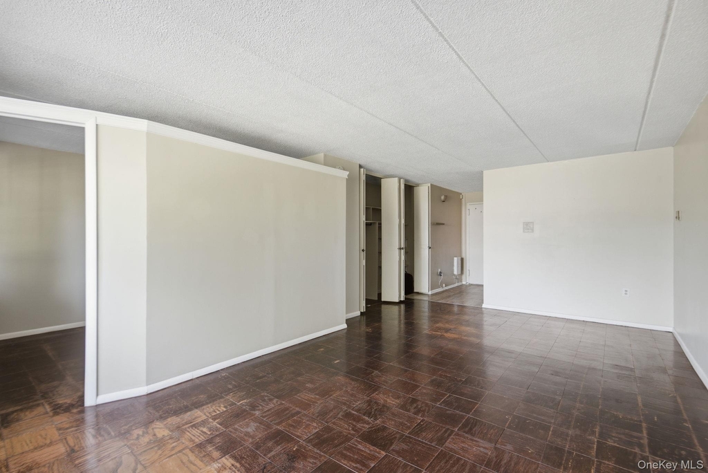 160 Academy Street - Photo 5