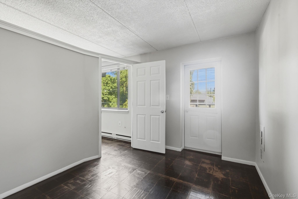160 Academy Street - Photo 13