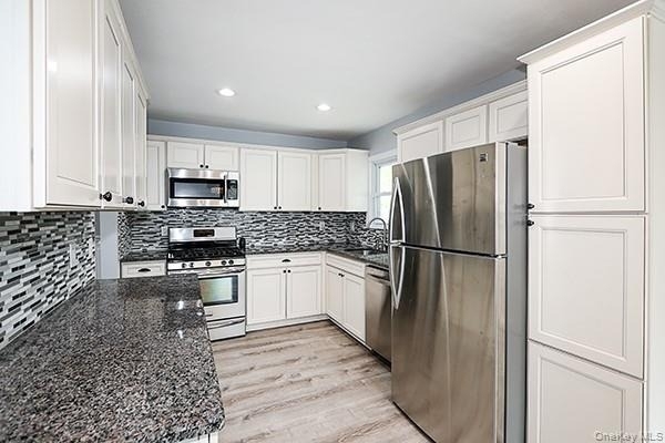 52 Huron Street - Photo 9