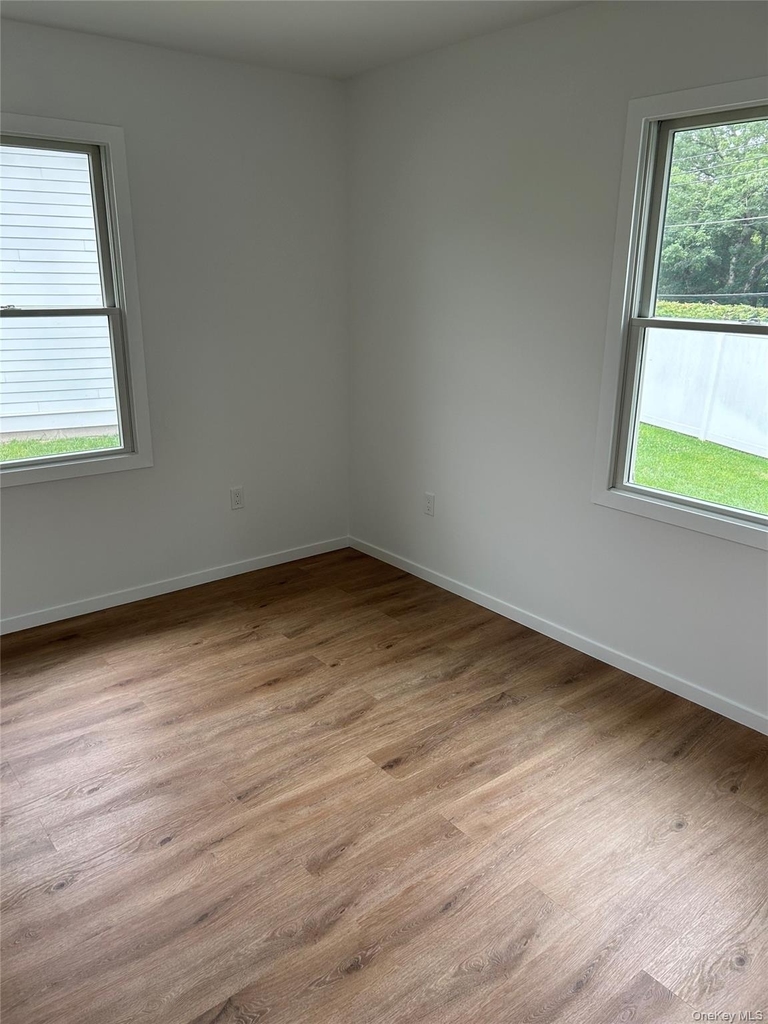 325 Montauk Highway - Photo 11