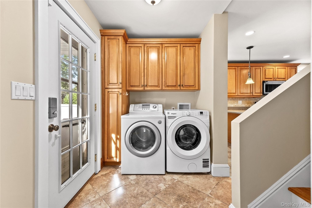 15 Pershing Avenue - Photo 17
