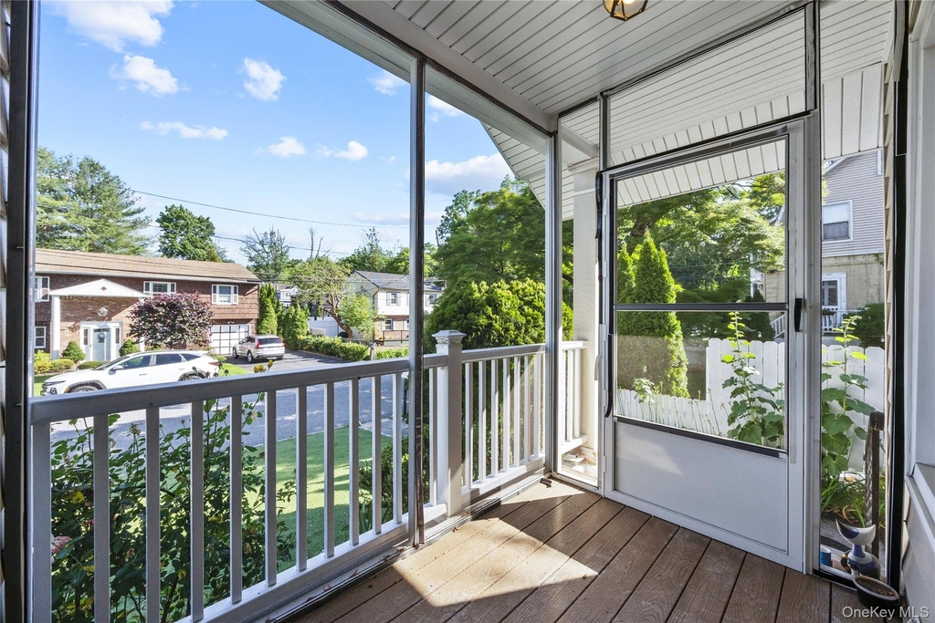 15 Pershing Avenue - Photo 3