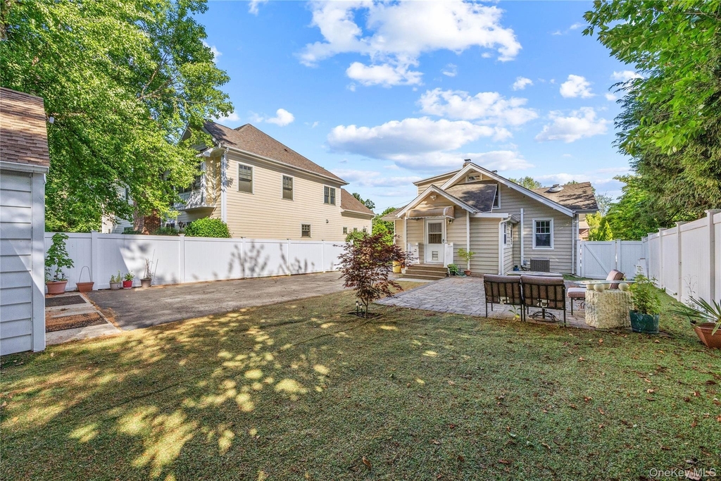 15 Pershing Avenue - Photo 32