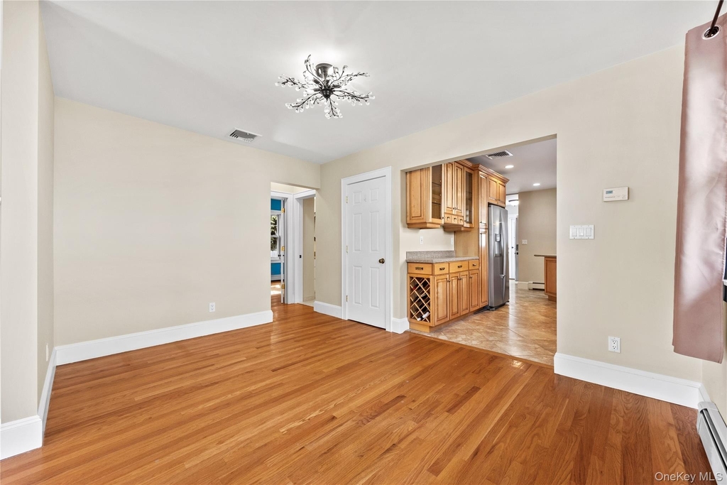15 Pershing Avenue - Photo 8