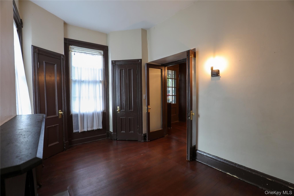 87 Green Street - Photo 10
