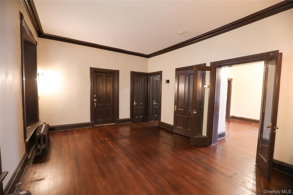 87 Green Street - Photo 4