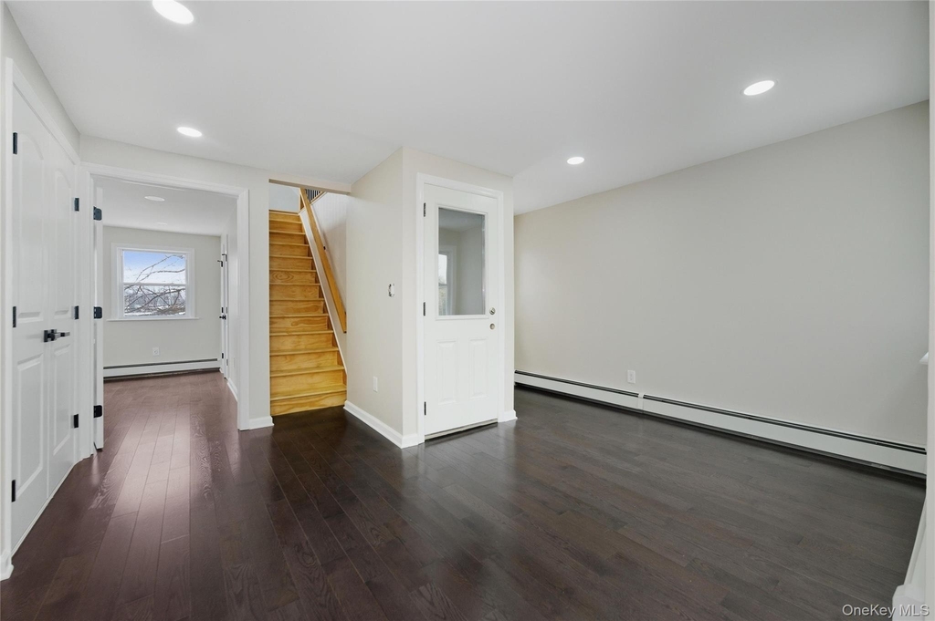 120 Maple Avenue - Photo 7