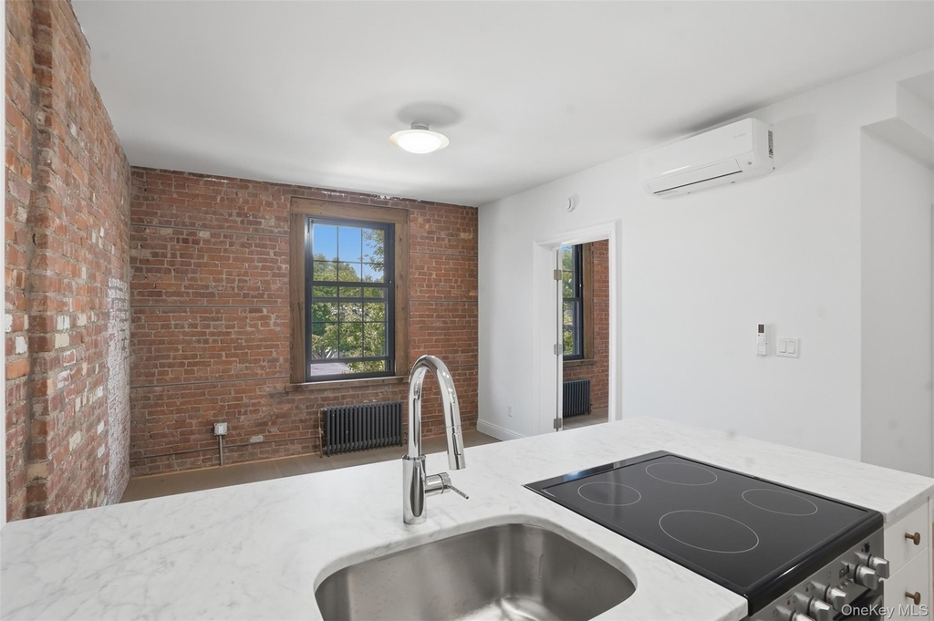 207 Main Street - Photo 4