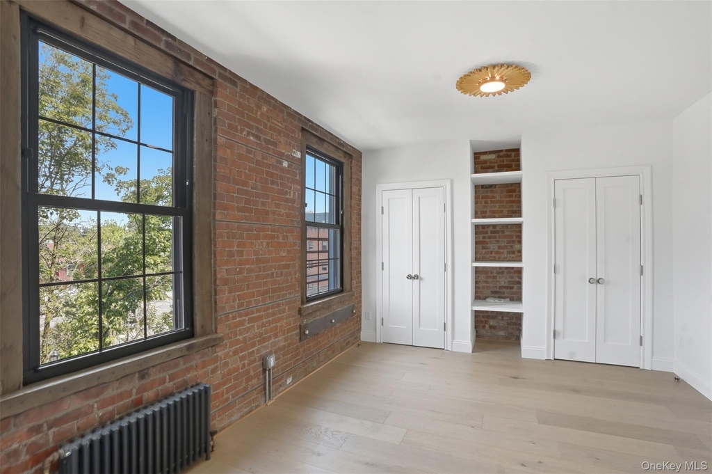 207 Main Street - Photo 7