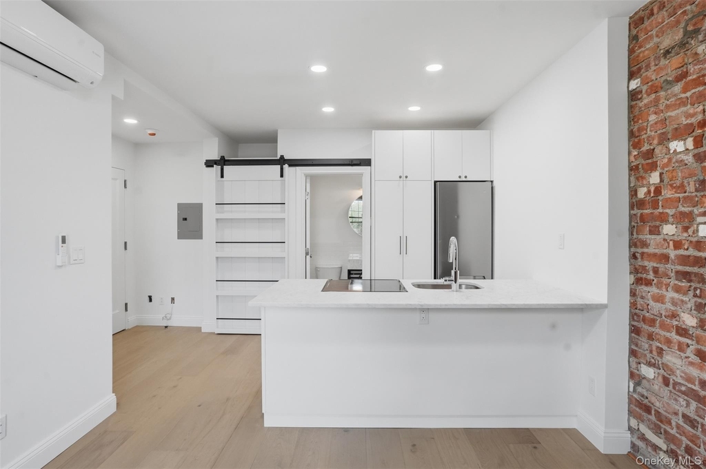 207 Main Street - Photo 6