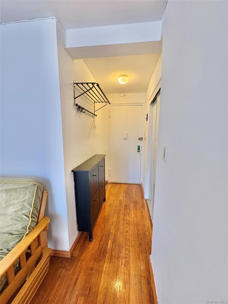 67-50 Thornton Pl - Photo 2