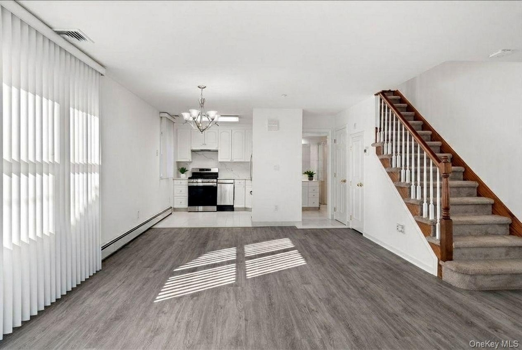 27 Woodside Avenue - Photo 1