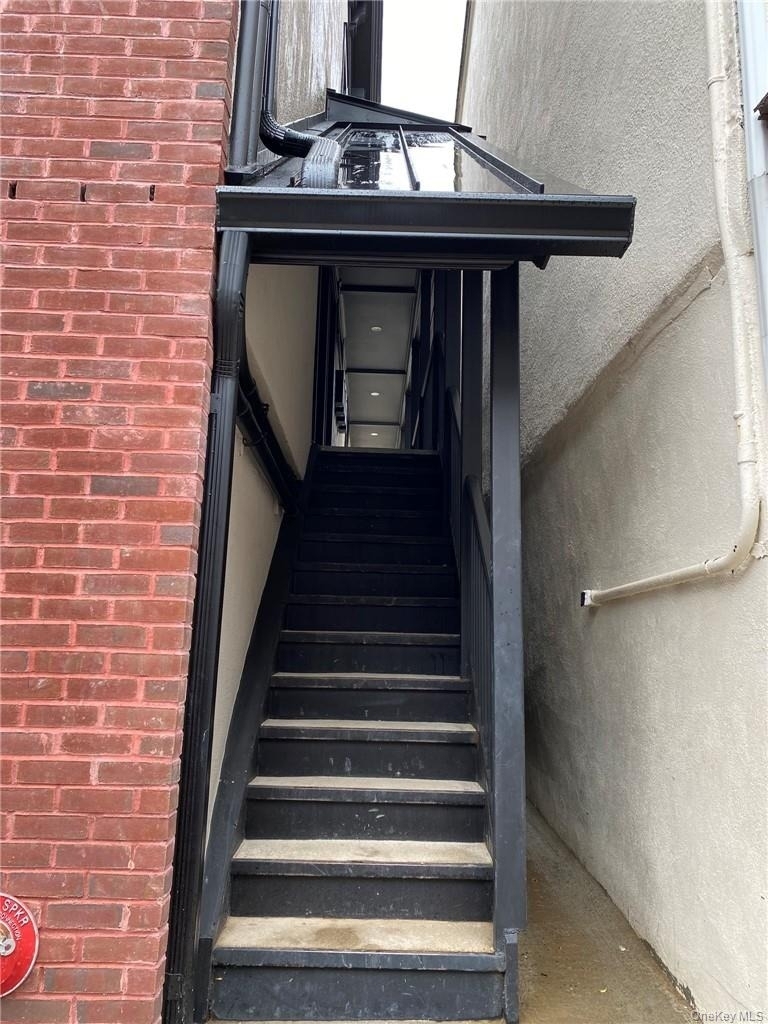 86 Main Street - Photo 2