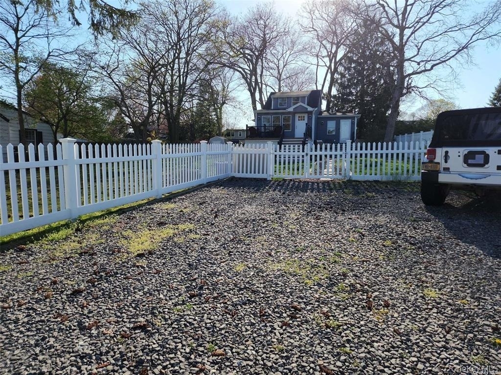 134 Ralph Avenue - Photo 1