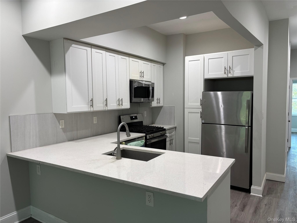 19314 S Jamaica Avenue - Photo 1