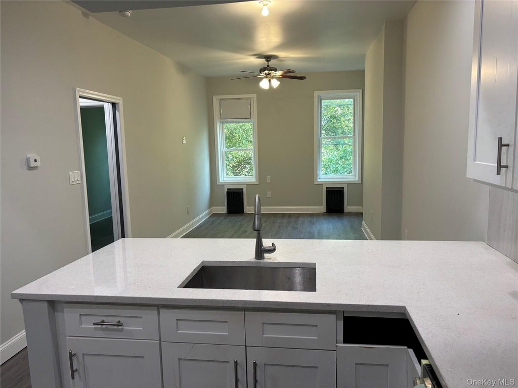 19314 S Jamaica Avenue - Photo 2