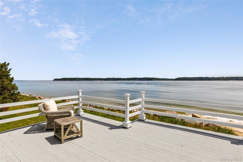 335 Centre Island Road - Photo 3