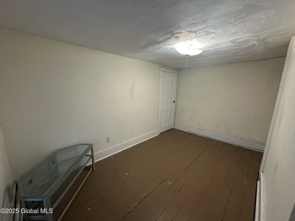 39 S Lake Avenue - Photo 8
