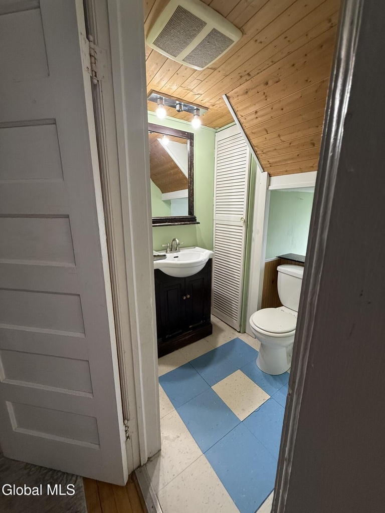 45 Lincoln Avenue - Photo 12
