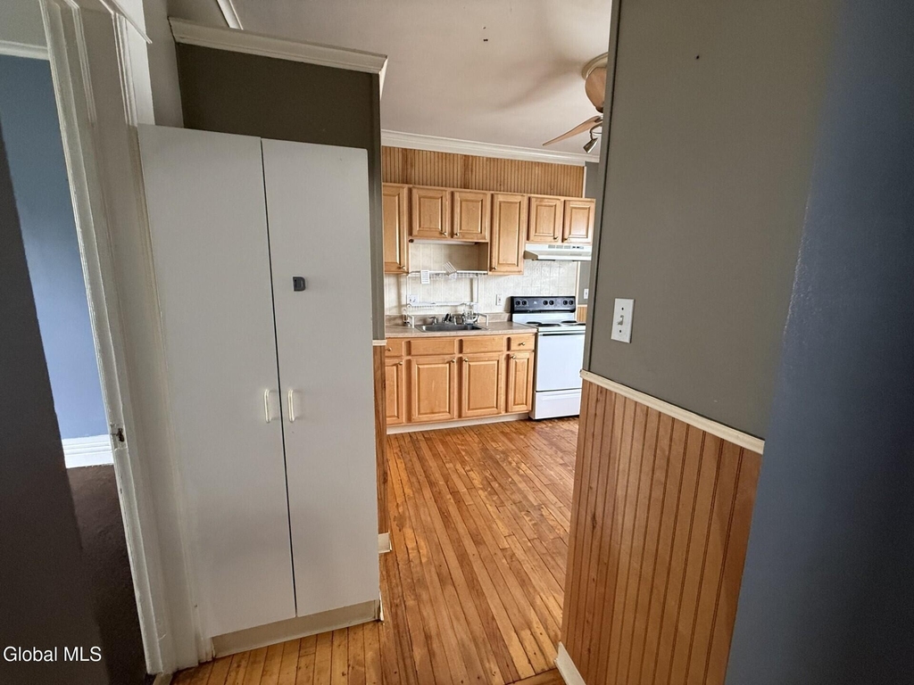 45 Lincoln Avenue - Photo 5