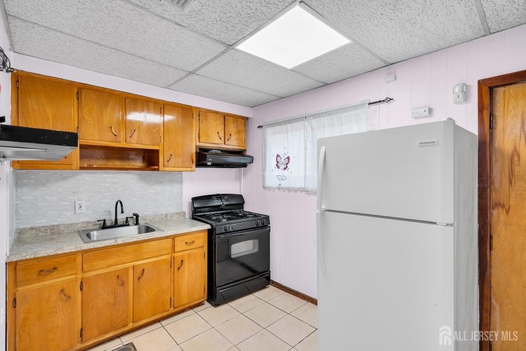 287 E Smith Street E - Photo 17