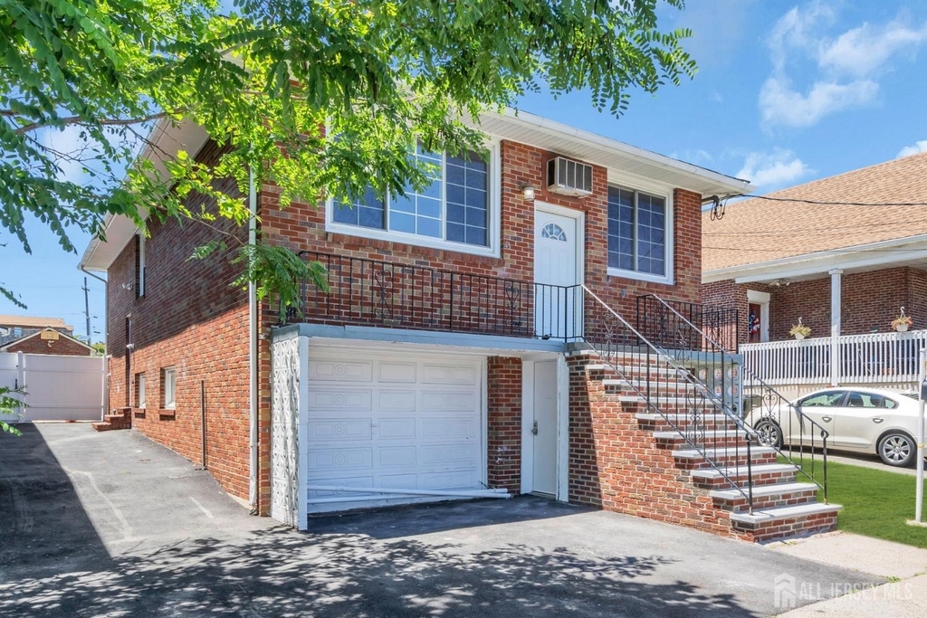 287 E Smith Street E - Photo 1