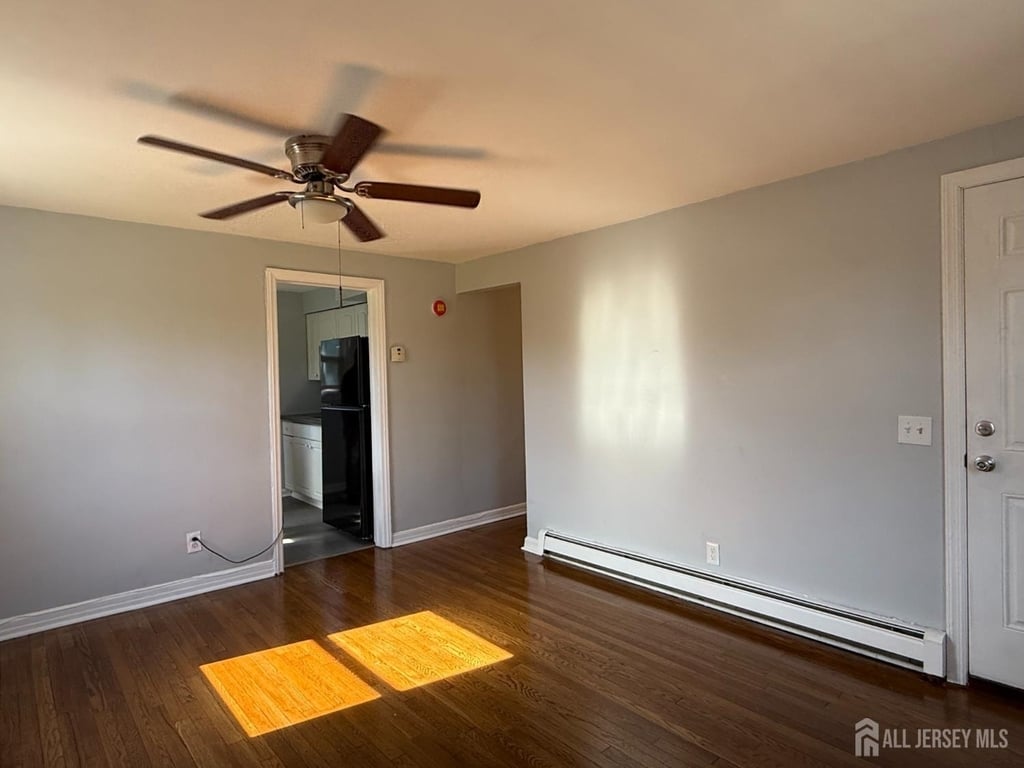 824 2nd Street - Photo 2