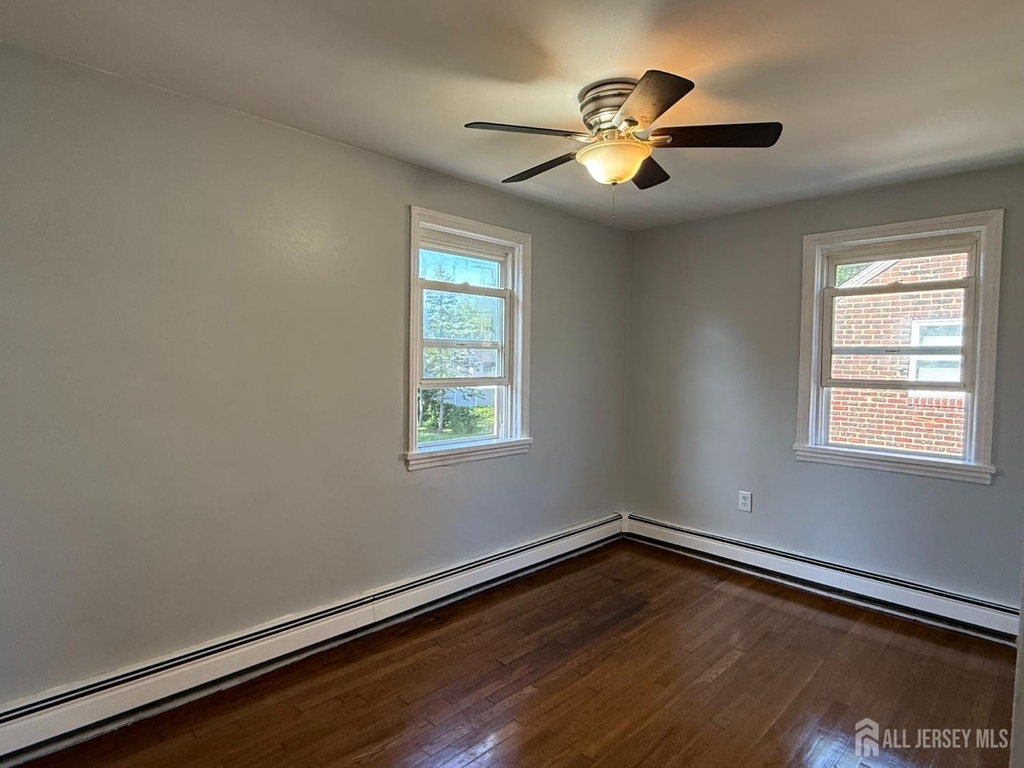 824 2nd Street - Photo 4
